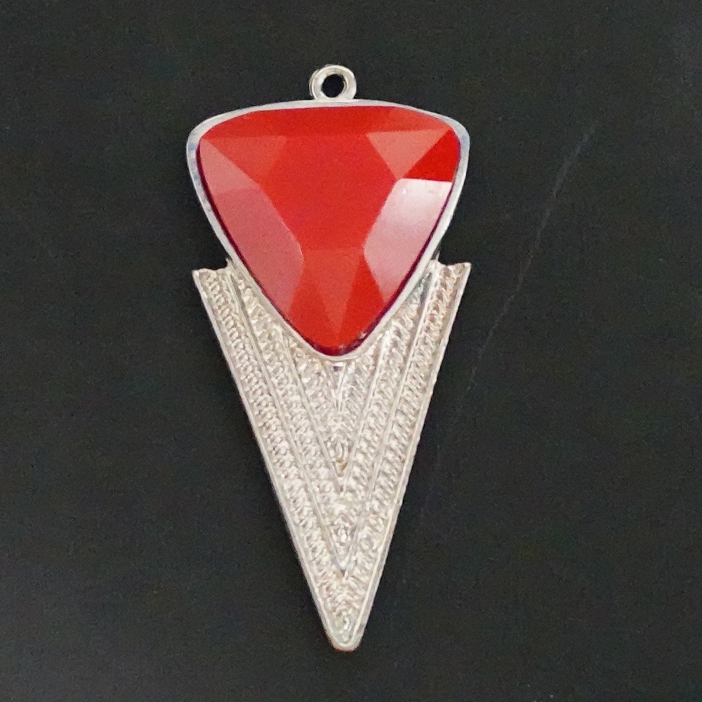 Red Faceted Geometric Arrowhead Pendant Silver Tone Textured Chevron Charm 2"